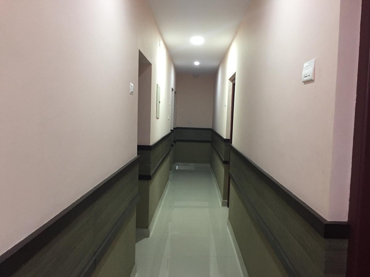 Mega Tourist Home Guruvāyūr Dış mekan fotoğraf
